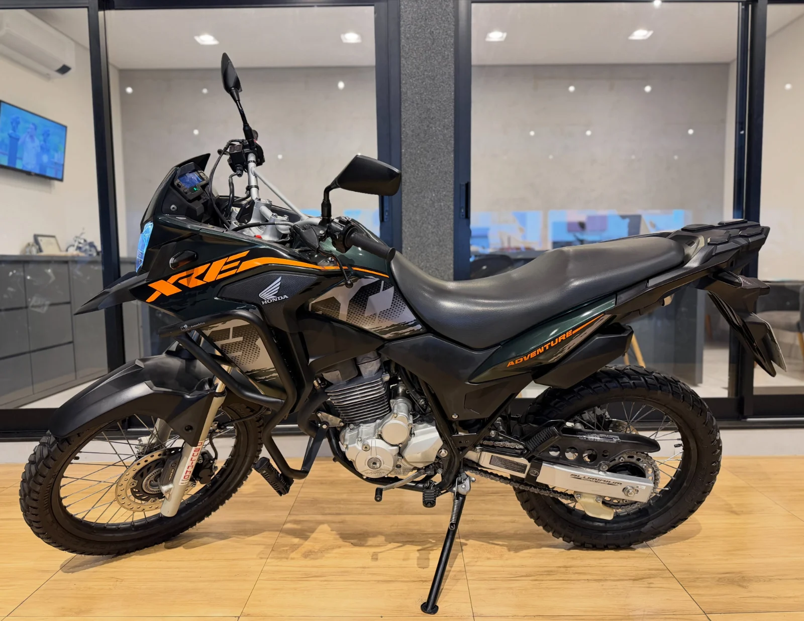 Honda XRE 300 ADVENTURE, Preta